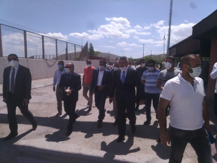 Gürbulak Sınır Kapısı’nın yeniden ticarete açılması ihracatçıları sevindirdi
