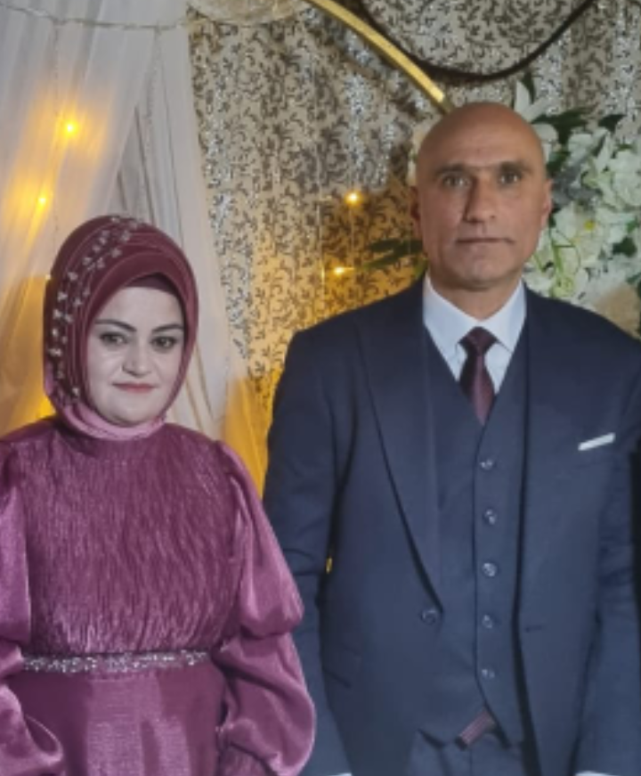Nevin Sanbur ile Cemil Baydar nişanlandı