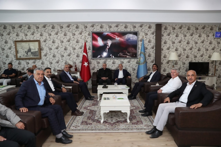 Sakarya Büyükşehir Belediye Başkanı Yüce kardeş Belediye Ağrı Taşlıçay’ı ziyaret etti