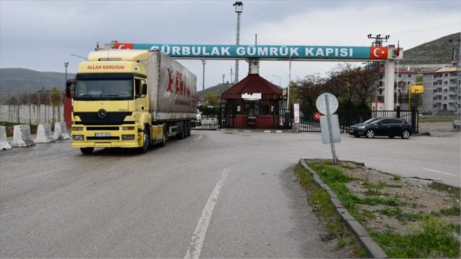 Doğubayazıt Gürbulak’ta Mağduriyetleri giderilen tır şoförlerinin ramazan ve bayram sevinci