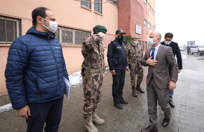 Vali Varol Doğubayazıt’ta incelemelerde bulundu 