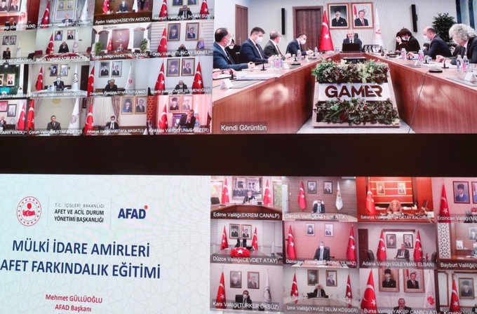  Vali Varol videokonferans ile Mülki İdare Amirleri Afet Farkındalık Eğitimine katıldı