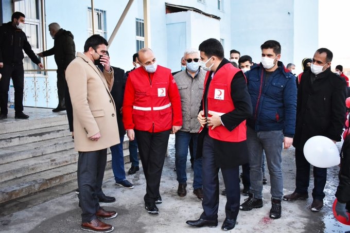 Kaymakam Akpınar Kızılay Doğubayazıt Şubesini ve Şehit ailelerini ziyaret etti