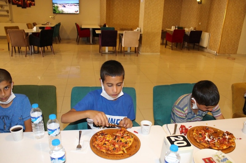 Çocuklar Doğubayazıt tarihi İshak Paşa Sarayı'nı gezdi