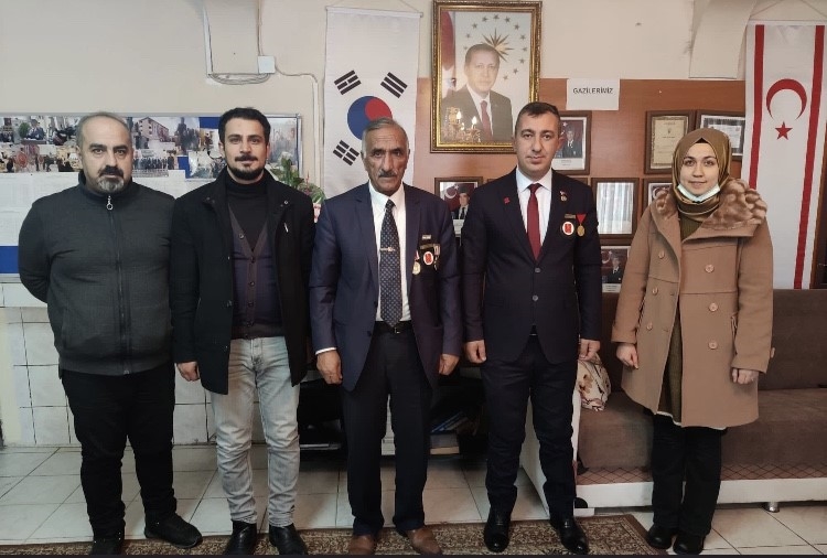 EĞİTİMCİLERDEN MUHARİP GAZİLER DERNEĞİNE ZİYARET