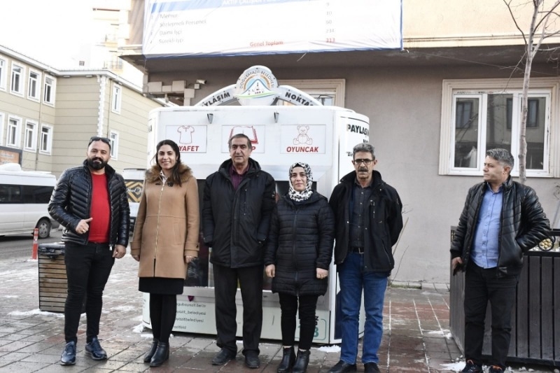 DOĞUBAYAZIT BELEDİYESİ GELİR GİDER PANKARTI ASTI