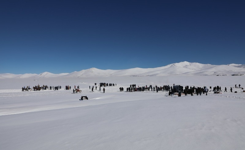 Balık Gölü Festivali atlı kızak ve su altı dalışı ilgi gördü