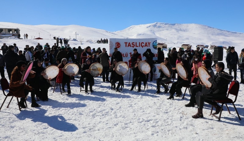 Balık Gölü Festivali atlı kızak ve su altı dalışı ilgi gördü