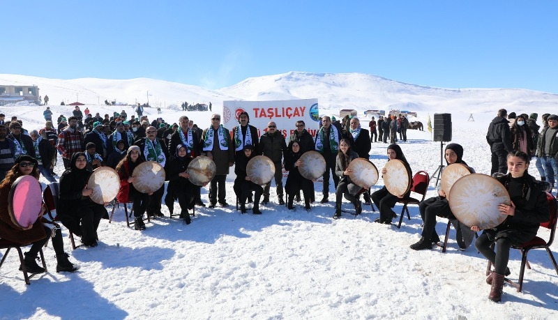 Balık Gölü Festivali atlı kızak ve su altı dalışı ilgi gördü