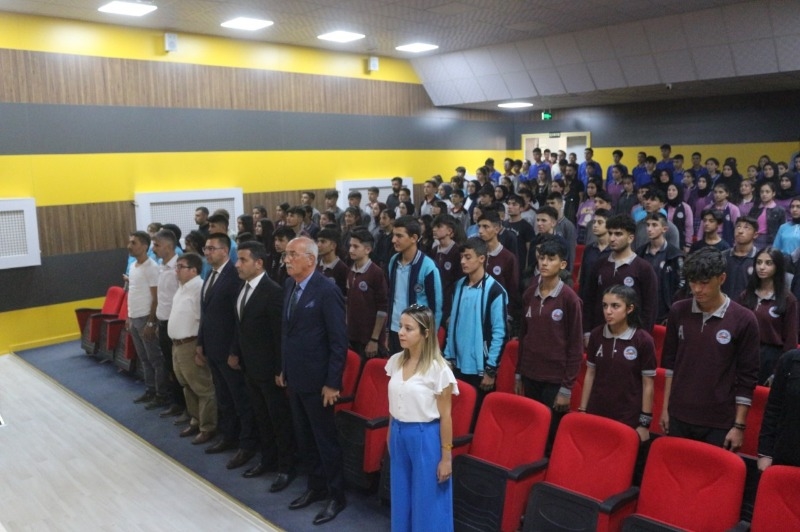 Doğubayazıt’ta “Fuat Sezgin ve İslam Bilimler Tarihi” adlı konferans 