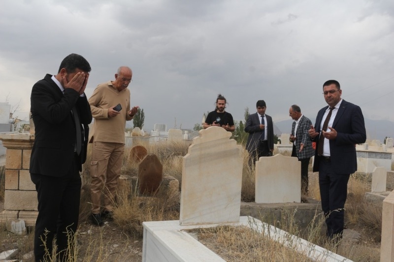 Doğubayazıt’ta “Fuat Sezgin ve İslam Bilimler Tarihi” adlı konferans 