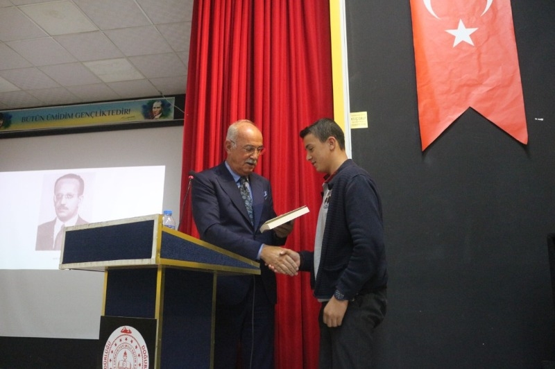 Doğubayazıt’ta “Fuat Sezgin ve İslam Bilimler Tarihi” adlı konferans 