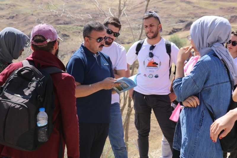 Üniversite öğrencileri Doğubayazıt’ta Ağrı Dağı çevresinde "bilimsel gezi"ye çıktı