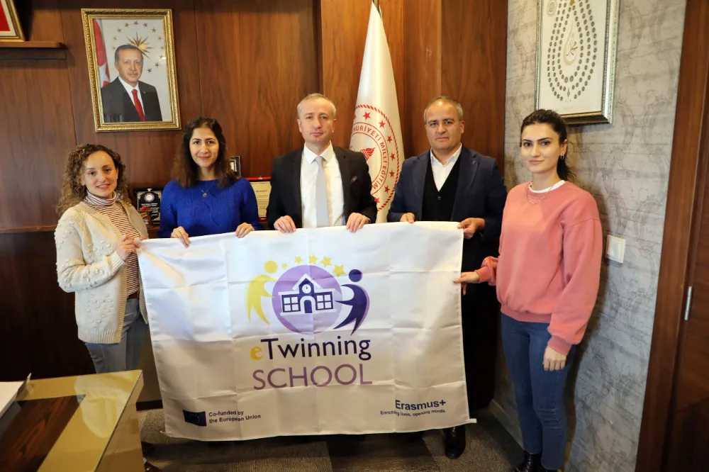 Ağrı Hüseyin Celal Yardımcı Fen Lisesine eTwinning okul etiketi verildi