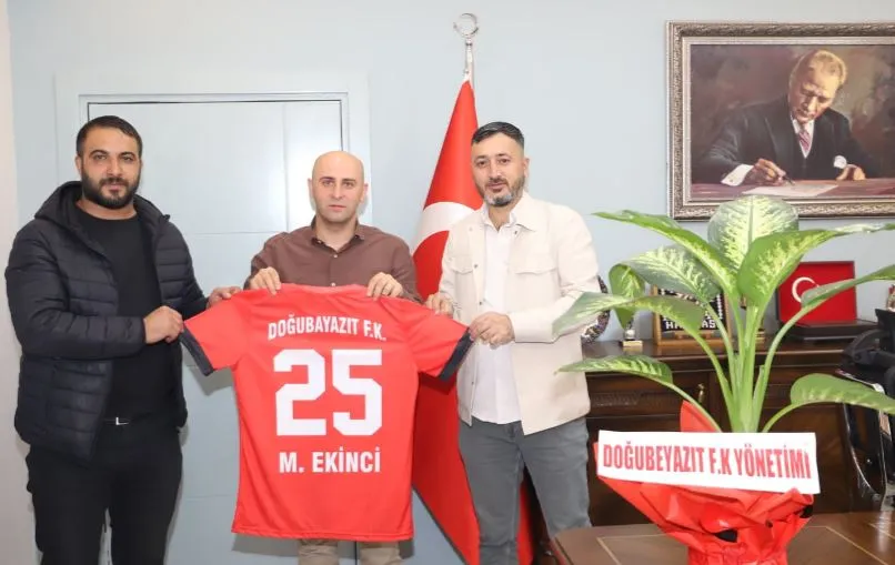 Kaymakam Ekinci, Doğubayazıt FK yönetimini makamında kabul etti