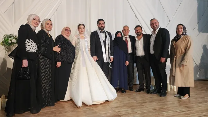 ŞİMŞEK AİLESİNİN MUTLU GÜNÜ