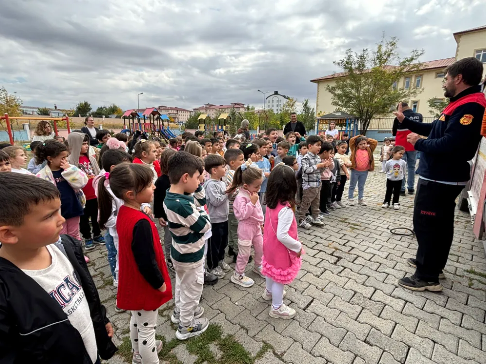 ÖĞRENCİLERE YANGIN GÜVENLİĞİ EĞİTİMİ