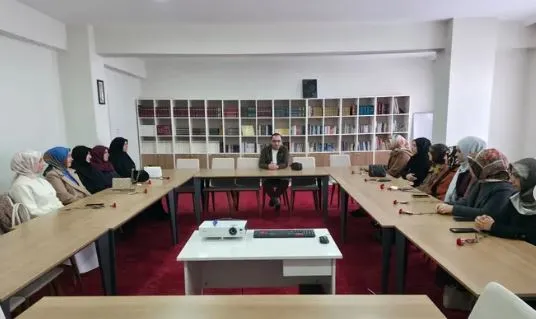 EMEKLERİNE ŞÜKRANLA ÖĞRETMENLER GÜNÜNE ÖZEL PROGRAM