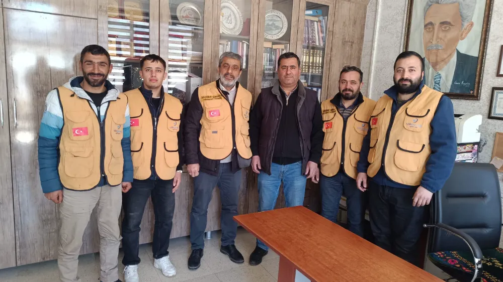 İYİLİKDER GÖNÜLLÜLERİ İHTİYAÇ SAHİBİ AİLELERİ UNUTMADI