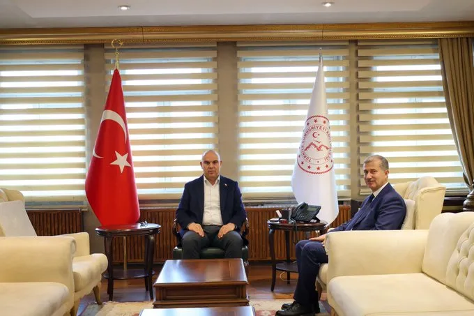 Vali KOÇ, Ağrı İbrahim Çeçen Üniversitesi Rektörü Prof. Dr. İlhami GÜLÇİN’i kabul etti