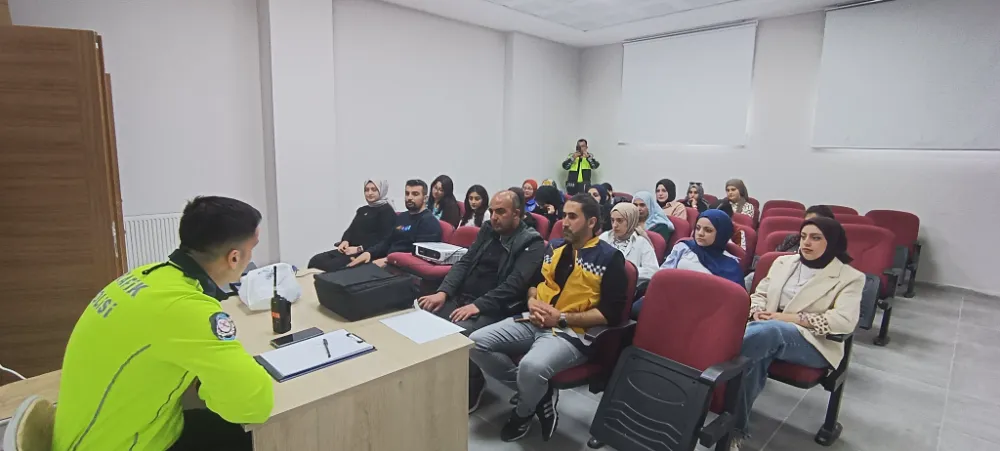 Gsb Doğubayazıt Gençlik Merkezi trafik haftası nedeniyle bilinçlendirme semineri