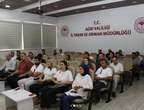 Ağrı İl Tarım Orman Müdürlüğünde SAT-1 serotipi şap hastalığı hakkında toplantı yapıldı
