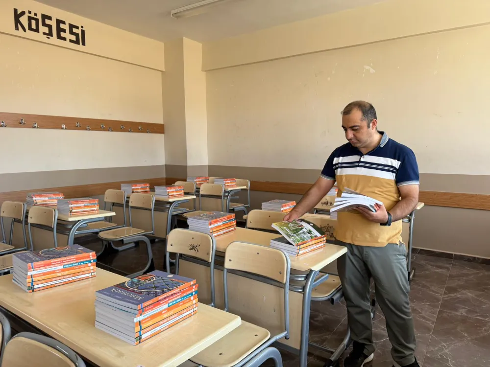 Ağrı’da 519 bin 210 ders kitabı öğrencilerin sıralarına bırakıldı